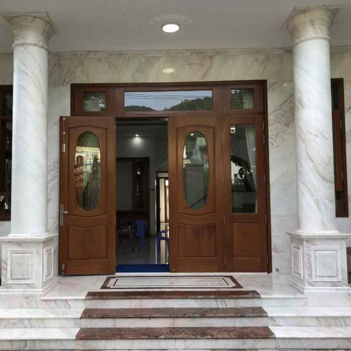 cột đá hoa cương